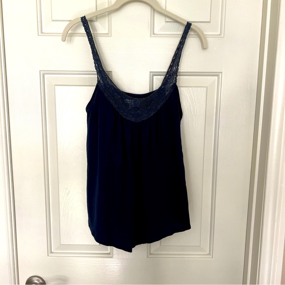 American Eagle Outfitters Tops - American Eagles Lace Trim Casual Tank Top